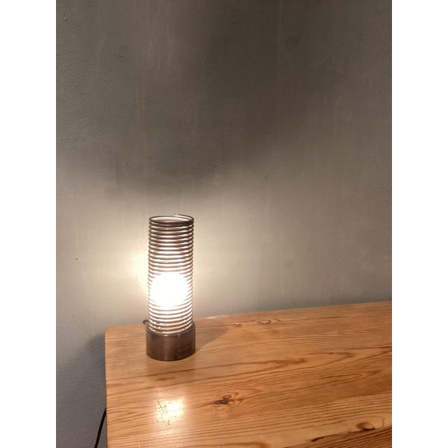 Light oxidation on it, lamp Holder e27 The lampholder is hanging in the spring. This piece has an attribution mark, I am...