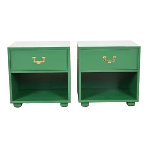 Henredon Mid-Century Hollywood Regency Campaign Green Lacquered Nightstands, Newly Refinished