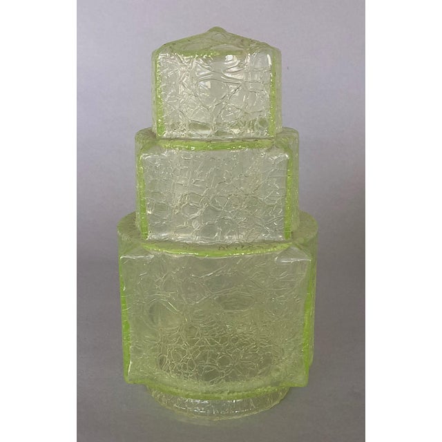 Offering a pair of pyramiding Art Deco shades for your sconces, table lamps, whatever! They have a period "crackle glass"...