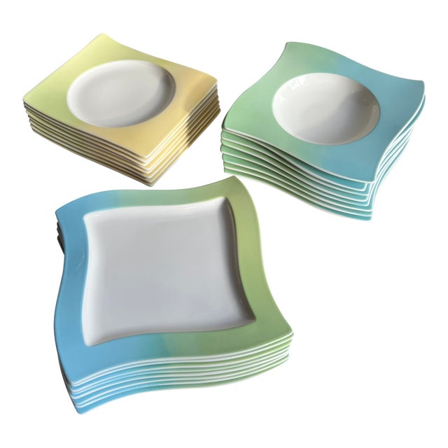 1990s Villeroy & Boch New Wave Lagoon 24 Piece Dinnerware Set Service for 8 For Sale