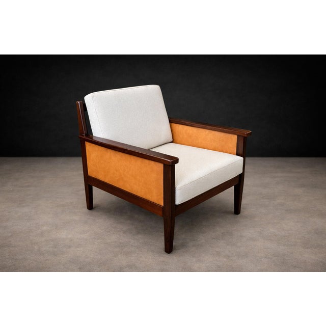 Brazilian Modern Armchair in Rosewood, Leather & Linen, Fatima, 1960s For Sale In New York - Image 6 of 12