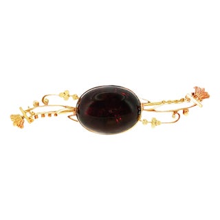19th Century Victorian 14k Rose Gold Almandine Garnet Carbuncle Curved Bar Pin For Sale