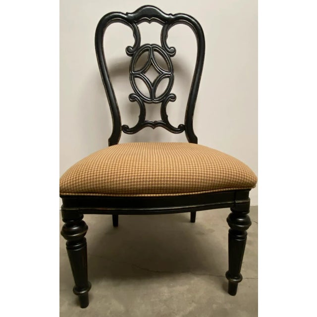 Set of 8 Thomasville Earnest Hemmingway dining chairs in houndstooth fabric