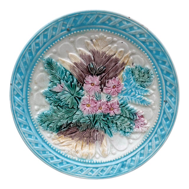 19th Century English Majolica Leaves & Pink Flowers Plate For Sale