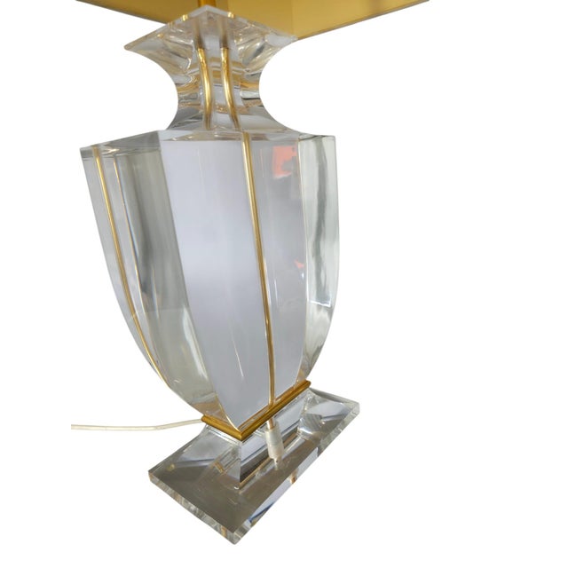 Metal Vintage Table Lamp in Acrylic Glass with Brass Accents, 1970s For Sale - Image 7 of 8