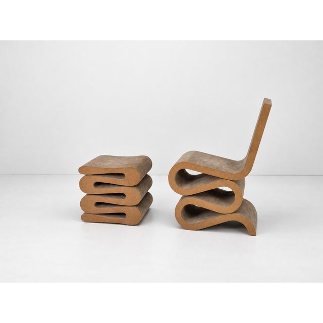 Postmodern Easy Edges Wiggle Side Chair with Stool by Frank Gehry for Vitra, Set of 2 For Sale - Image 3 of 18