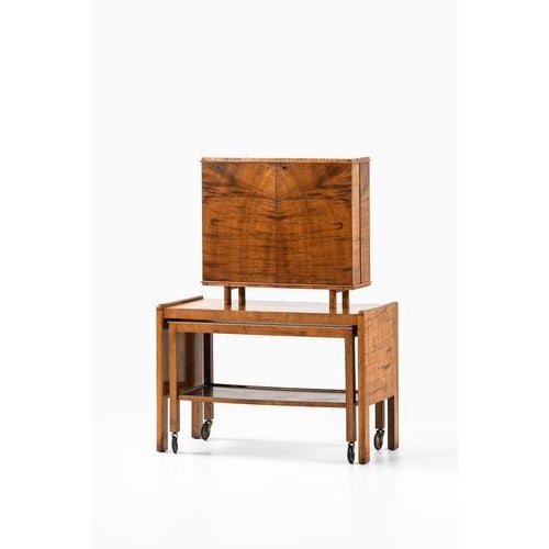 Bar Cabinet in Birch and Glass, 1930s For Sale - Image 3 of 11