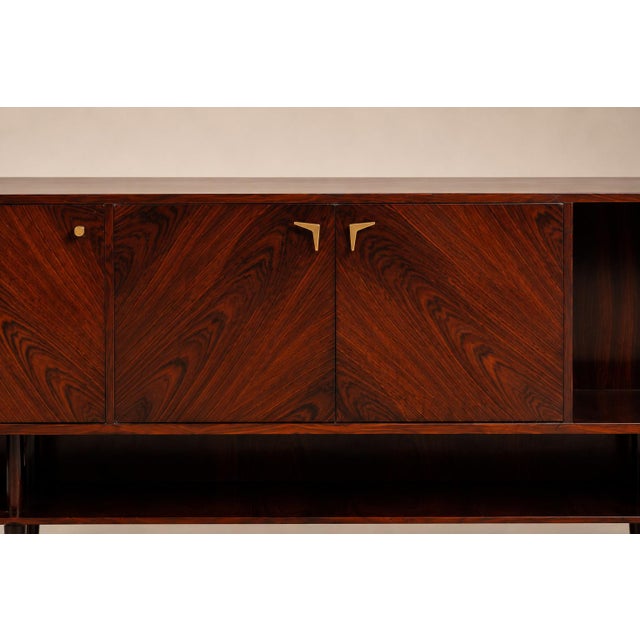 Brazilian Modern Credenza by Giuseppe Scapinelli in Brazilian Rosewood, Brazil, 1950s For Sale - Image 9 of 18