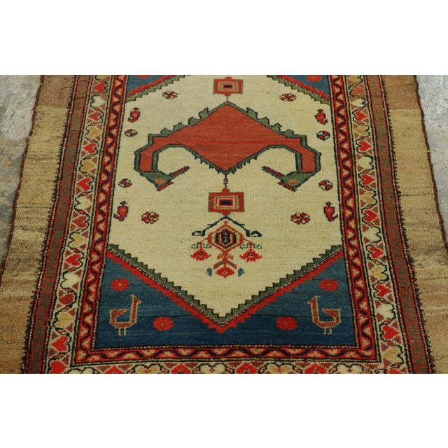 Rug & Kilim Antique Persian Serapi Rug, Beige With Red Geometric Medallion - Rug & Kilim For Sale - Image 4 of 7