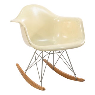 Vintage Charles & Ray Eames for Herman Miller Rar Fiberglass Shell Rocking Chair For Sale