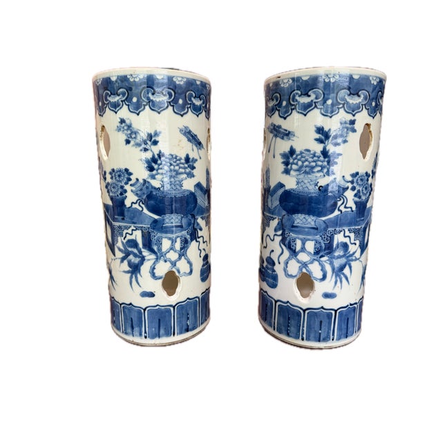 19thC. Pair of Late Qing Blue and White Hat Stands For Sale - Image 4 of 7