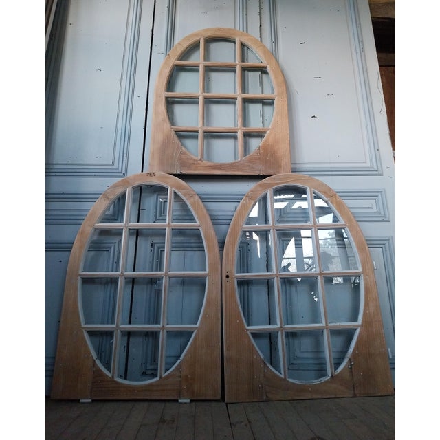 Antique Chestnut Bulls-Eye Windows, 1890s, Set of 3 For Sale - Image 10 of 14
