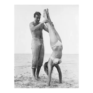 007 Catches Ursula Silver Gelatin Fibre Print