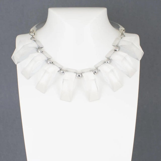 Contemporary Judith Hendler Clear Acrylic Neck-Ring Choker Necklace For Sale - Image 3 of 17