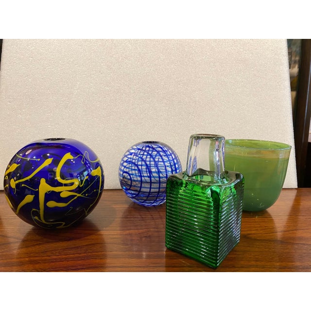 2004 Jan Kocavik Czech Swirl Round Ball Vase For Sale In Philadelphia - Image 6 of 6