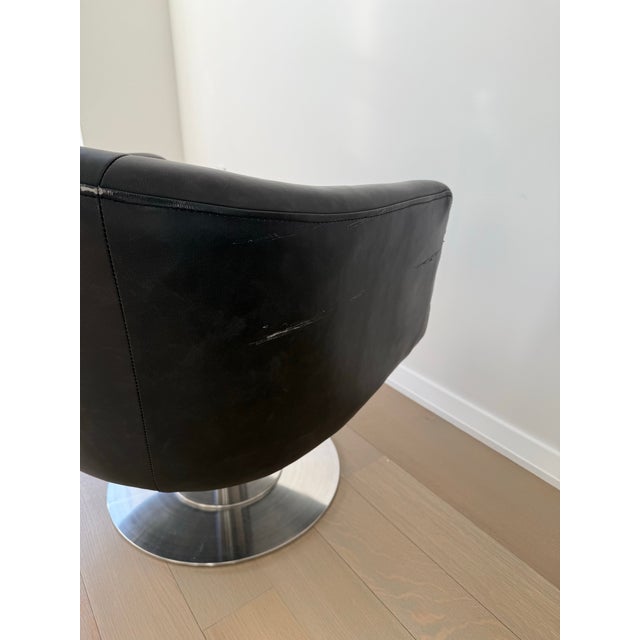 Mid-Century Modern Cb2 Cupa Black Leather Swivel Chair – Great Condition For Sale - Image 3 of 5