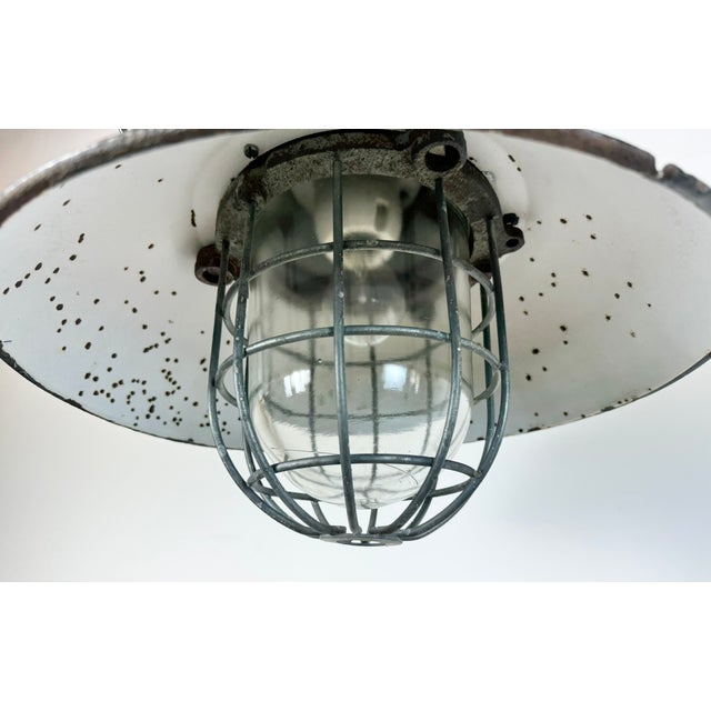 1960s Industrial Black Enamel and Cast Iron Cage Pendant Light from Elektrosvit, 1960s For Sale - Image 5 of 18