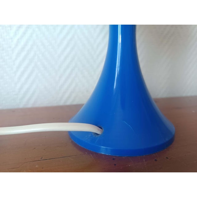 Plastic Space Age Table Lamp in Blue and Opaline, 1970 For Sale - Image 7 of 11