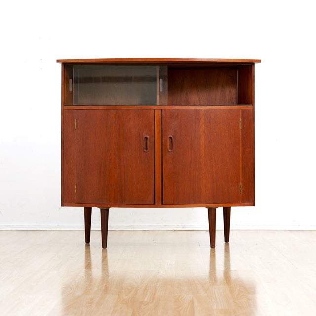 Brown Mid Century Danish Teak Curved Corner Bar Drinks Cabinet For Sale - Image 8 of 12