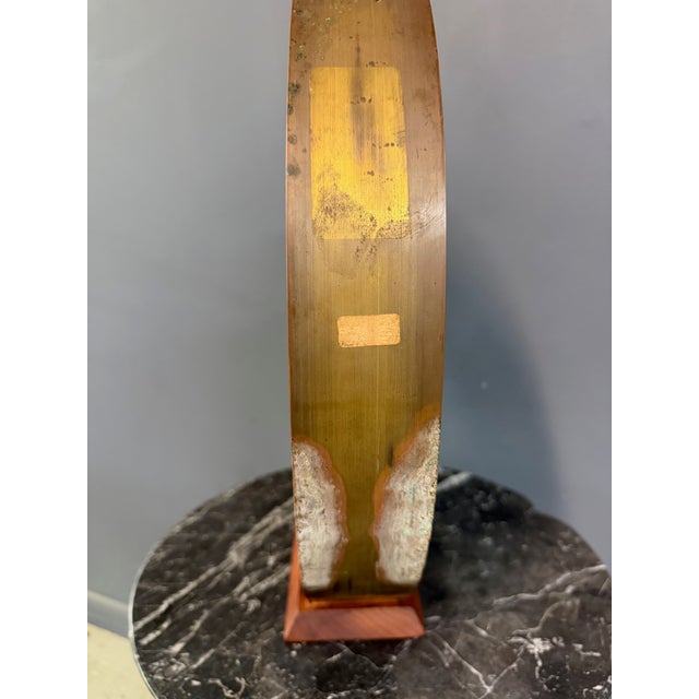 Sand 1970s Ann Wiseman Kinetic Sand Fountain Sculpture in Walnut, Lucite, and Brass For Sale - Image 8 of 9