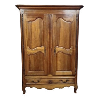 18th Century Louis XV Wardrobe in Walnut For Sale