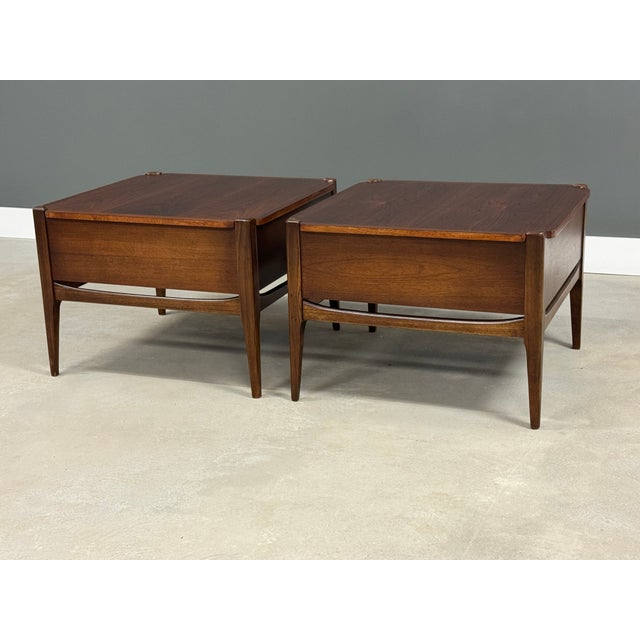 Mid-Century Modern Refinished Walnut End Tables by Bassett - A Pair For Sale - Image 3 of 8