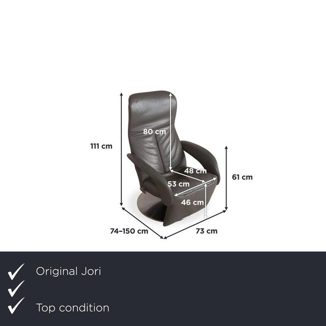 The Symphony JR-7960 is a Jori classic and, within the collection, the armchair that truly envelops you. The armrests...