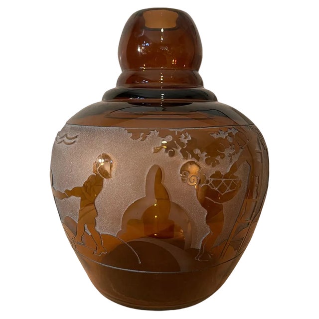 Art Deco Vase in Amber, 1930 For Sale