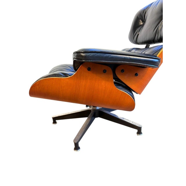 Authentic Herman Miller Eames Lounge Chair in Black Leather For Sale - Image 6 of 16