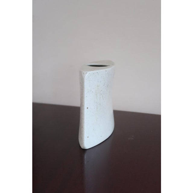 Modernist Pebble Bud Vase in Porcelain from Virebent, France, 1970s For Sale - Image 4 of 10