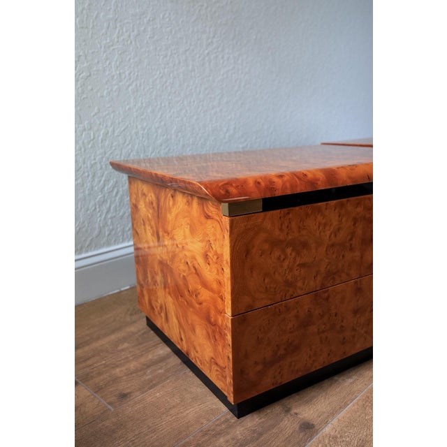 1970’s Italian Burl Wood Two- Drawer Nighstands, a Pair For Sale - Image 10 of 11