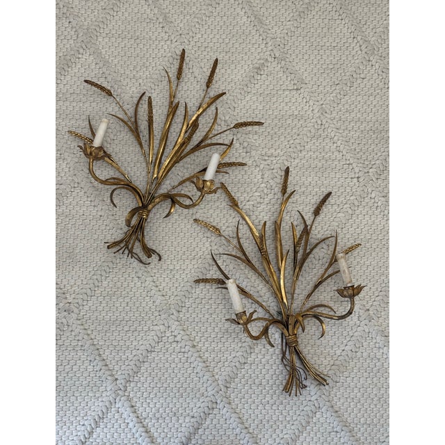 Vintage Italian Wheat Sheaf Wall Sconces – Pair of Gilt Tole Metal Hollywood Regency Sconces - a Pair For Sale In Phoenix - Image 6 of 9
