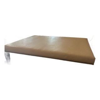 Lee Industries Large Leather Cocktail Ottoman in Apex Sand Tan Color Wood Slats Great Used Condition. On Casters For Sale