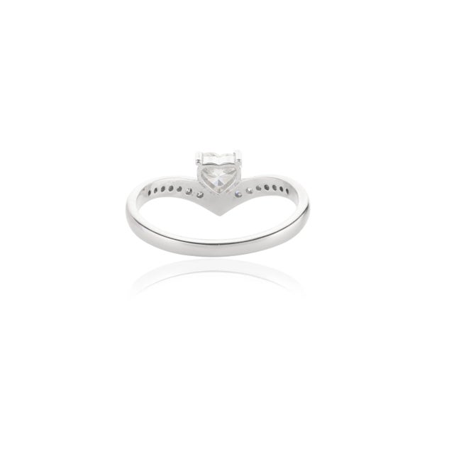 Metal Chic Heart Cut Diamond Chevron Ring for Proposal in 18k White Gold Size 7 For Sale - Image 7 of 13