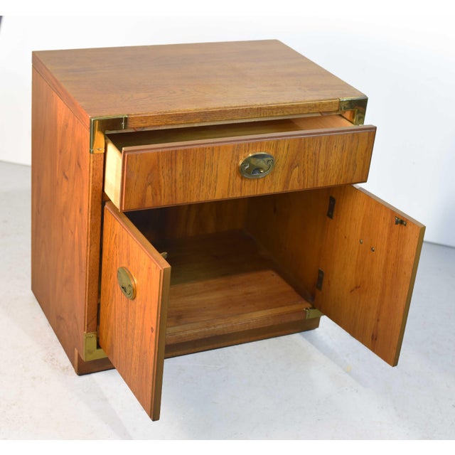 Wood Mid Century Campaign Style Side Table Nightstand - Single Unit For Sale - Image 7 of 11