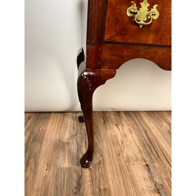 1980s Vintage Solid Cherry Queen Anne Style Sideboard by Henredon For Sale - Image 5 of 11