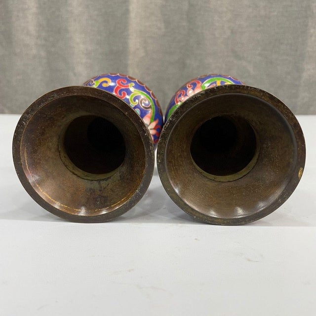 Blue Pair of Vintage Chinese Cloisonné Enamel Candlesticks - 985g For Sale - Image 8 of 9