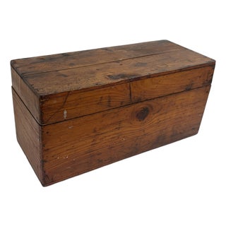 Early American Primitive Pine Lift-Top Storage Box | 19th Century Farmhouse Blanket or Document Box For Sale