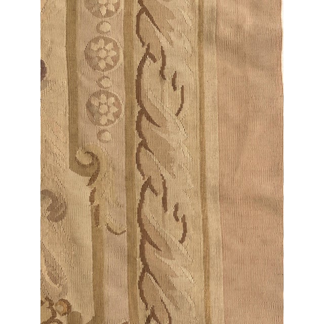 1920s 20th Century French Pink Purple White Floreal Central Medallion Aubusson Rug, 1920s For Sale - Image 5 of 17