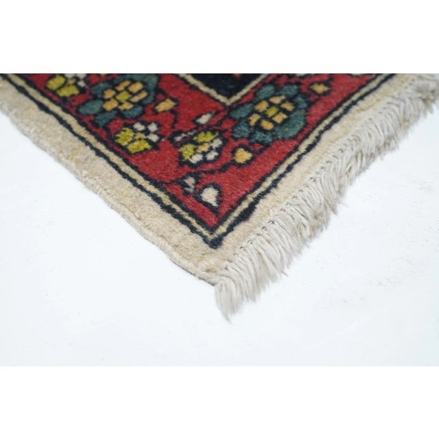 Vintage Red Farahan Persian Area Rug For Sale In Washington DC - Image 6 of 9