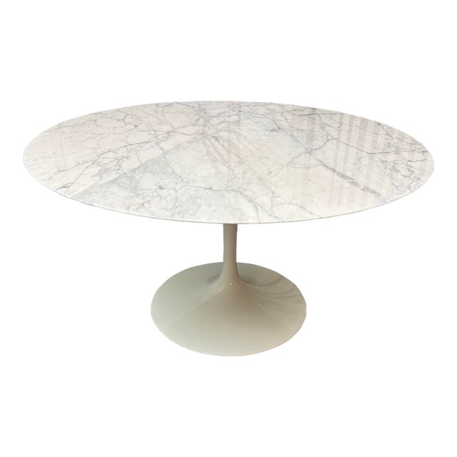 Eero Saarinen for Knoll Studio Arabescato Marble Dining Table, 54 Inches For Sale