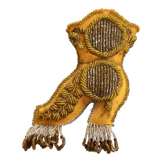 Late 19th Century Iroquois Beaded Victorian Shoe Wall Pocket For Sale