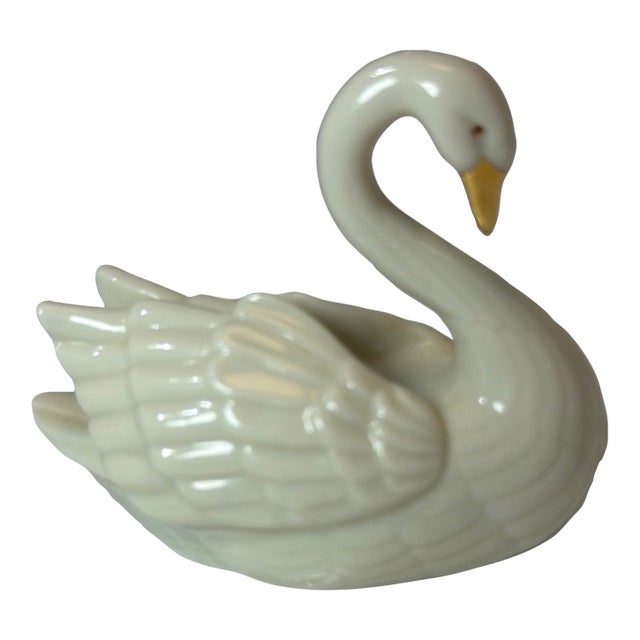 Vintage Lenox Porcelain Swan Place Card Holder/Cake Topper For Sale