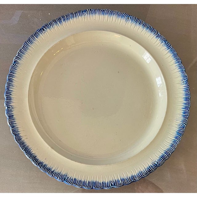 Antique Early 19th Century English Georgian Pearlware Creamware Blue Feather or Shell Edge Dinner Plates - Set of 5 For Sale In New York - Image 6 of 16