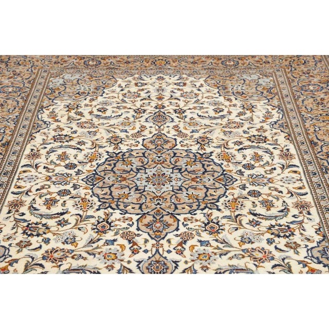 Brown Kashan Rug in Hand-Knotted Wool For Sale - Image 8 of 11