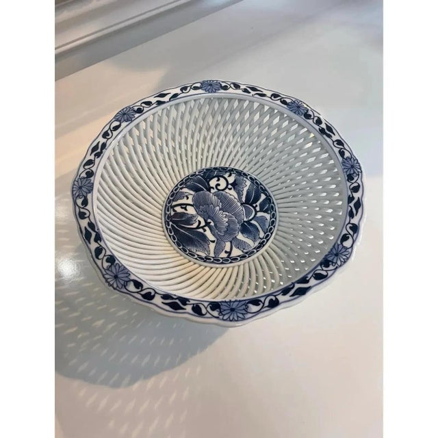 Chinoiserie Vintage Chinoiserie French Lattice Decorative Bowl For Sale - Image 3 of 7