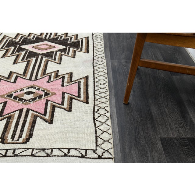 1970s 1970s Vintage Turkish Oushak Handmade Wool Cotton Beige Runner Rug For Sale - Image 5 of 11