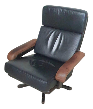 Vintage Swivel Armchair in Leather and Wooden Frame from Leolux