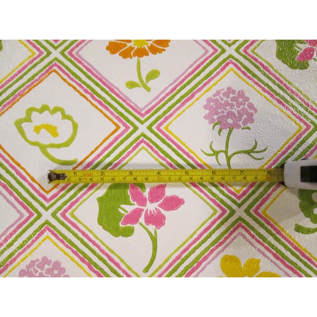 1970s United DeSoto Floral Diamond Motif 70s Vintage Wallcovering For Sale - Image 5 of 10