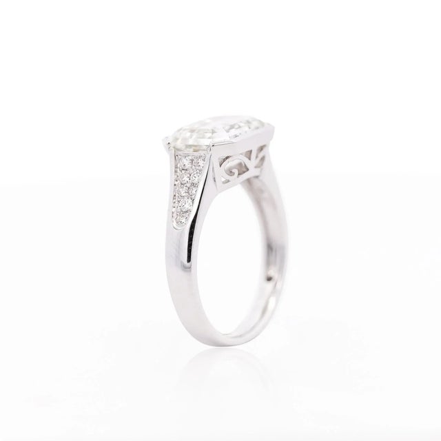 5.53 Carat Emerald Cut Lab Grown Diamond Half Bezel White Gold Ring, Size 7 For Sale - Image 4 of 9